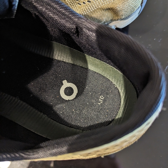 Swiss Engineering Running Shoes - Picture 6 of 6